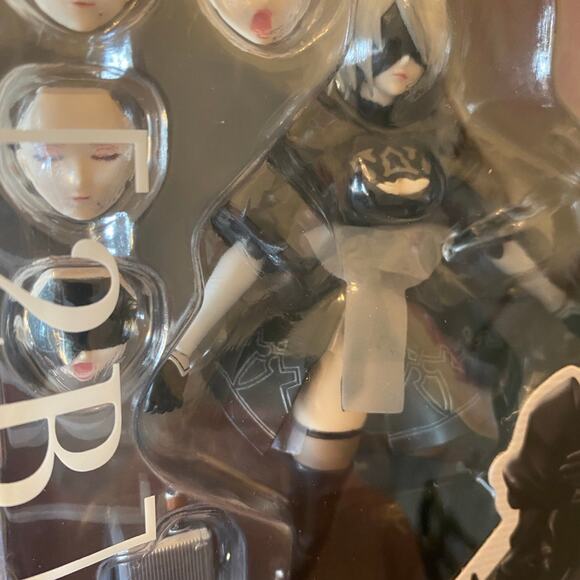 SH Figuarts Bandai 2B Action Figure - Picture 2 of 3